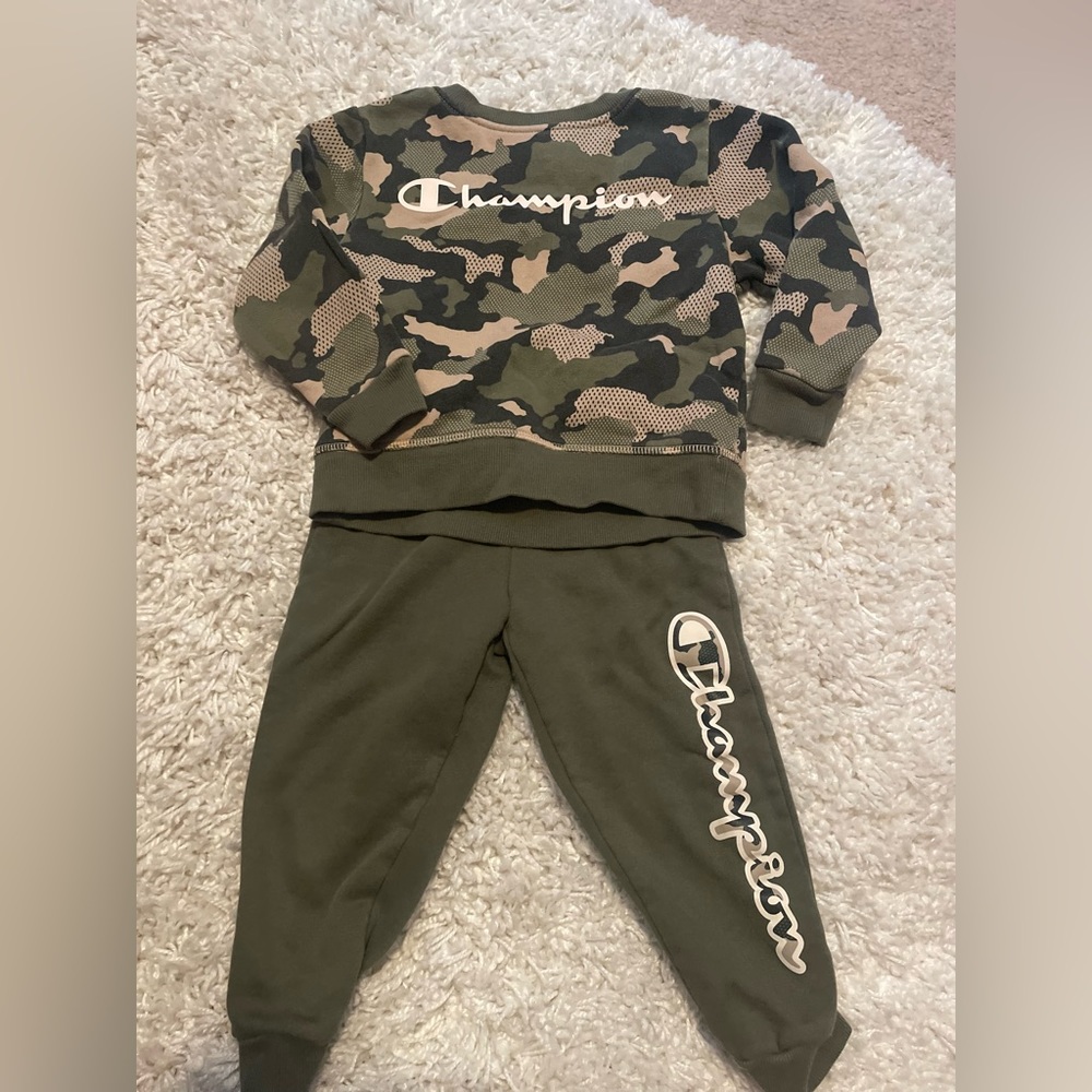 Boys Champion Sweatshirt / Sweatpants Set 3T